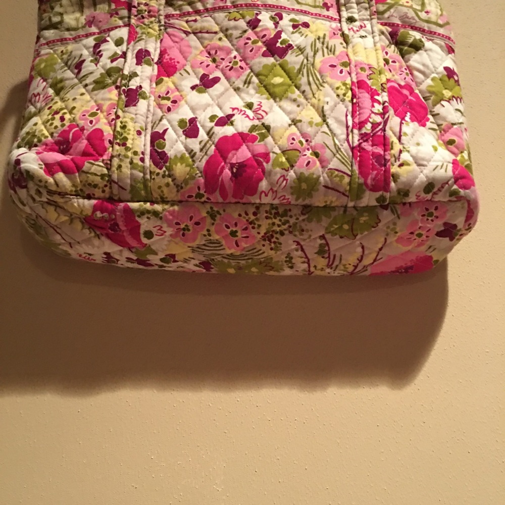 Vera Bradley Bag Make Me Blush Retired Pattern - Picture 5 of 6